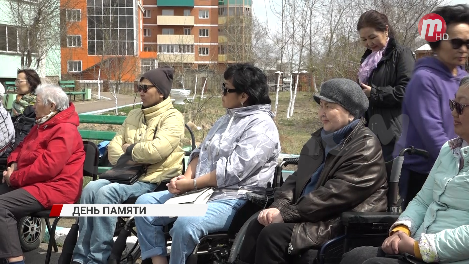 Ко Дню памяти Эржены Будаевой в специализированном жилом доме для инвалидов-колясочников провели праздничный концерт